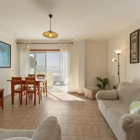 Comfort & Sea Apartment